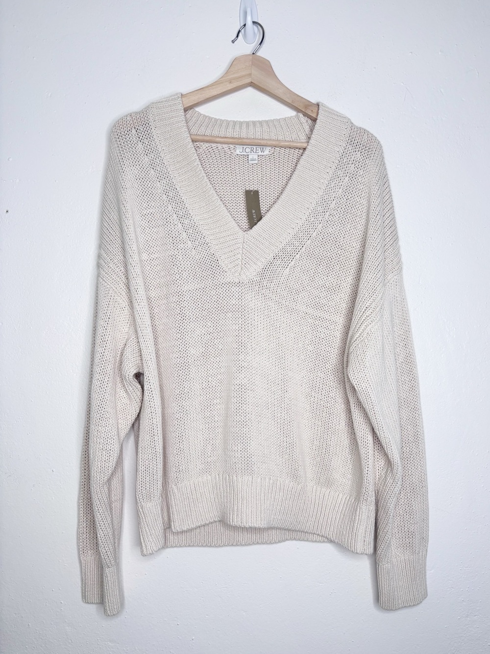 J.Crew Relaxed V-Neck Sweater 100% Cotton Size L NWT - Picture 2 of 12